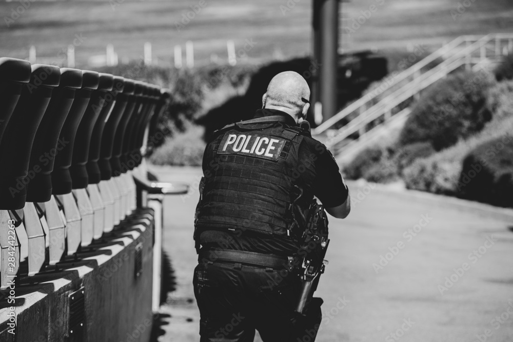 Law enforcement officer responding to school emergency with real-time intelligence